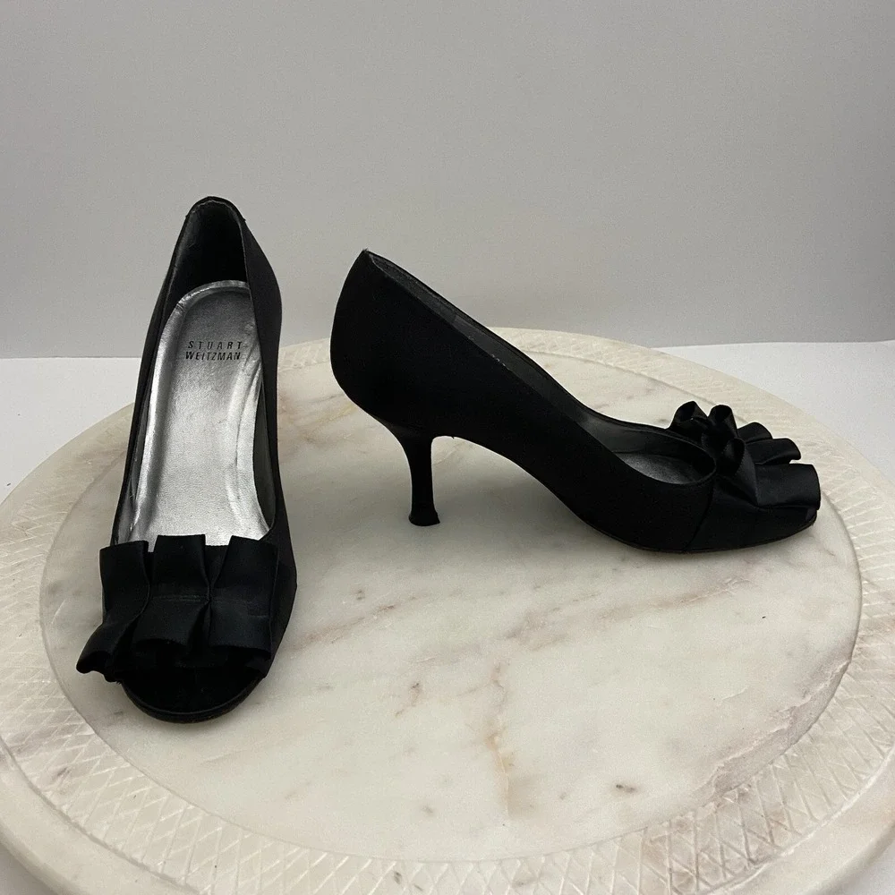Stuart Weitzman Heels Open Toe Black Sandals Satin Ruffle Women's Size 6
